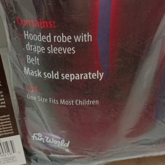 Ghost face scream child hooded robe and plastic bloody blade condition is new - Picture 6 of 12